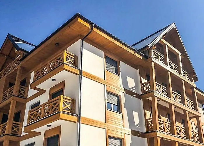 Konstantin & 아파트 *