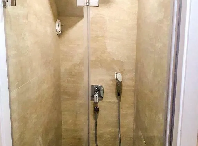 Konstantin & 아파트 *